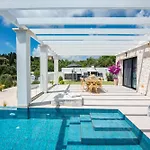 Vilă Luz Blanca Rooftop Seaview Agios Leon