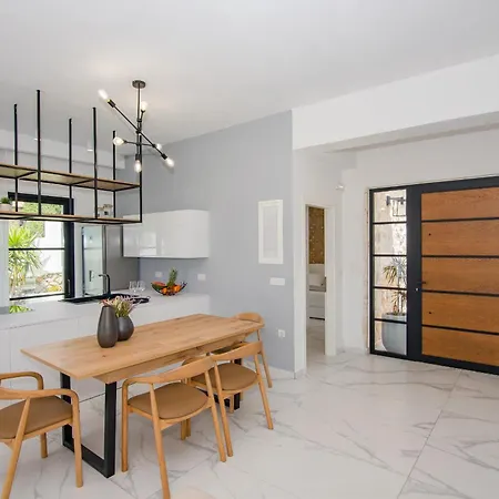 Luz Blanca Rooftop Seaview Villa *