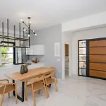 Luz Blanca Rooftop Seaview Villa *